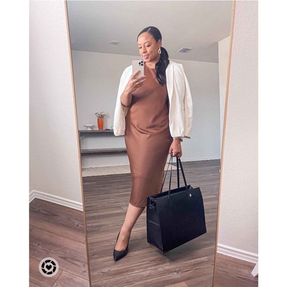 Women's Essential Blazer - A New Day
Cream M - Picture 4 of 8